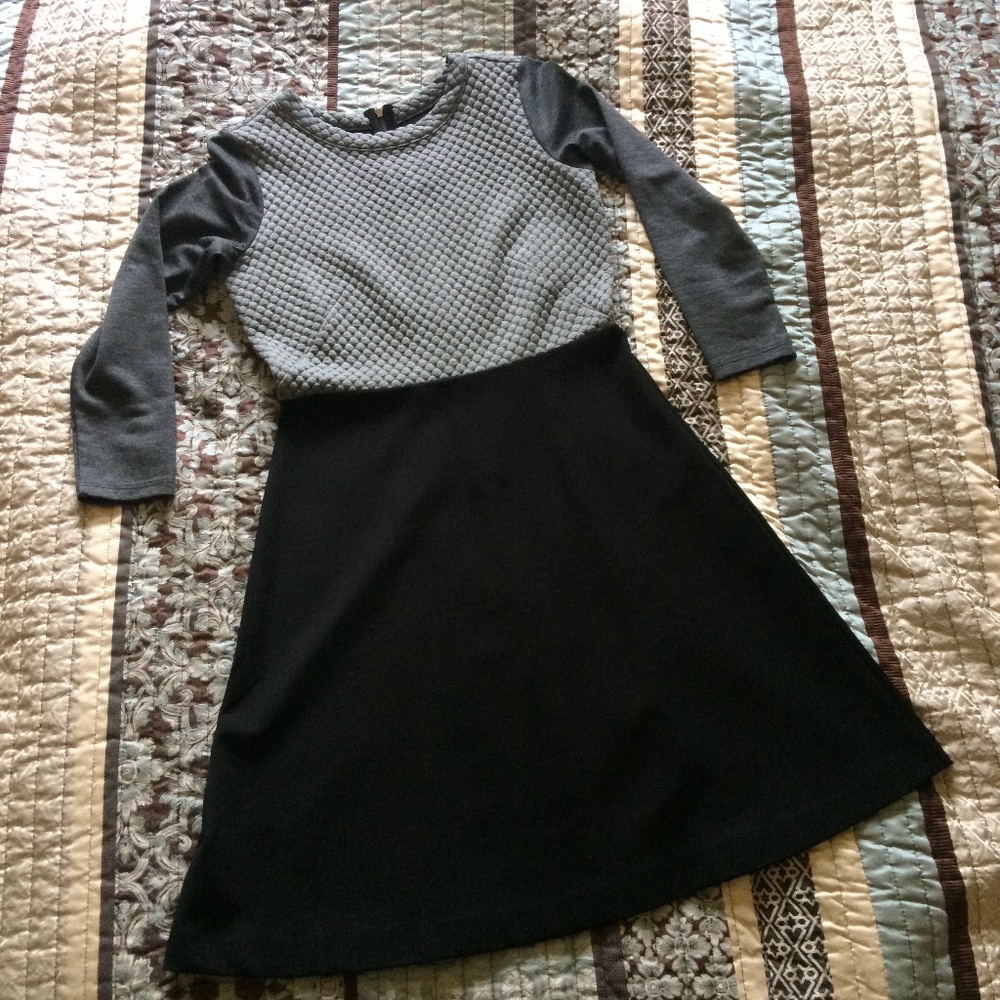 LOFT DRESS - Picture 2 of 8